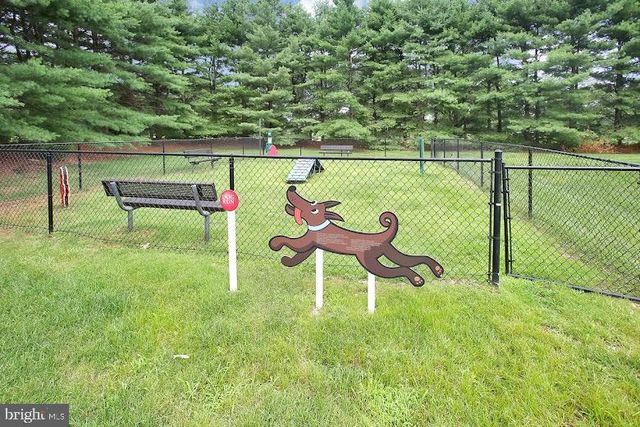 1000 PHEASANT HOLLOW DR, Plainsboro, NJ 08536