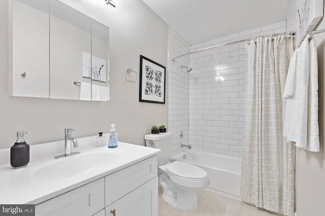 1000 PHEASANT HOLLOW DR, Plainsboro, NJ 08536