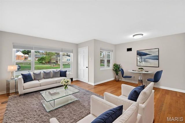 9518 Anchorage Lane, St Louis, MO 63126