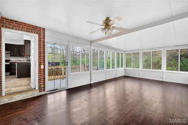 9518 Anchorage Lane, St Louis, MO 63126