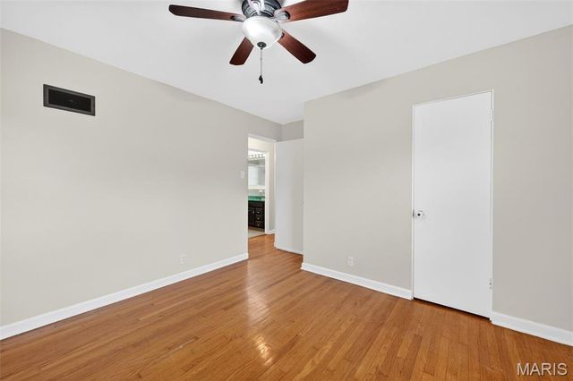 9518 Anchorage Lane, St Louis, MO 63126