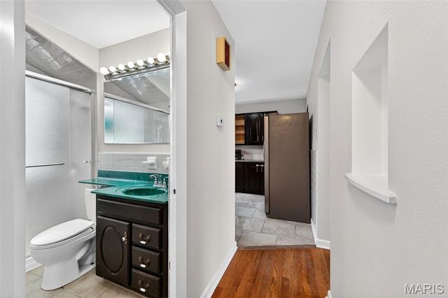 9518 Anchorage Lane, St Louis, MO 63126