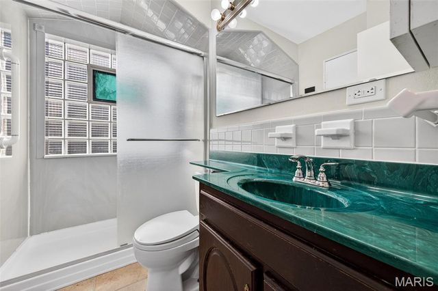 9518 Anchorage Lane, St Louis, MO 63126