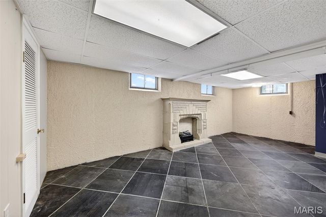 9518 Anchorage Lane, St Louis, MO 63126