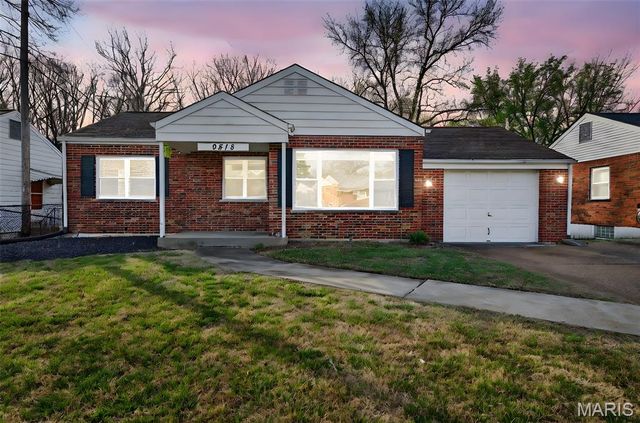 9518 Anchorage Lane, St Louis, MO 63126