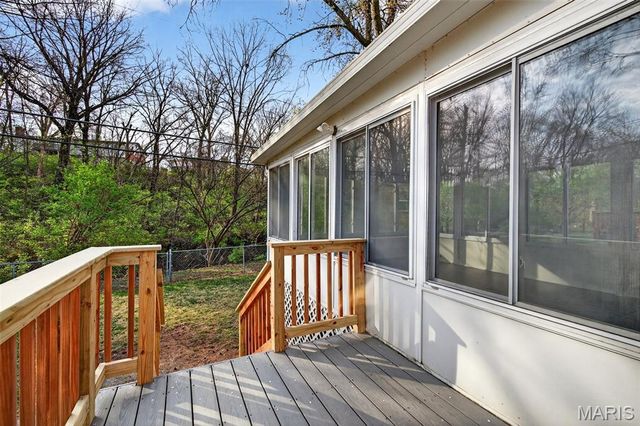 9518 Anchorage Lane, St Louis, MO 63126