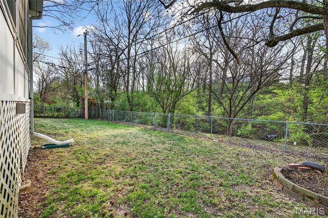 9518 Anchorage Lane, St Louis, MO 63126