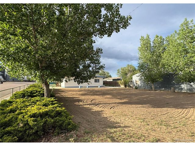 10 N Stewart St, Keenesburg, CO 80643