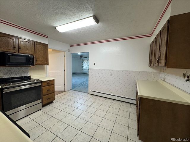 10 N Stewart St, Keenesburg, CO 80643