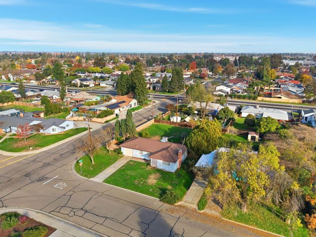 2410 S Locust Street, Visalia, CA 93277