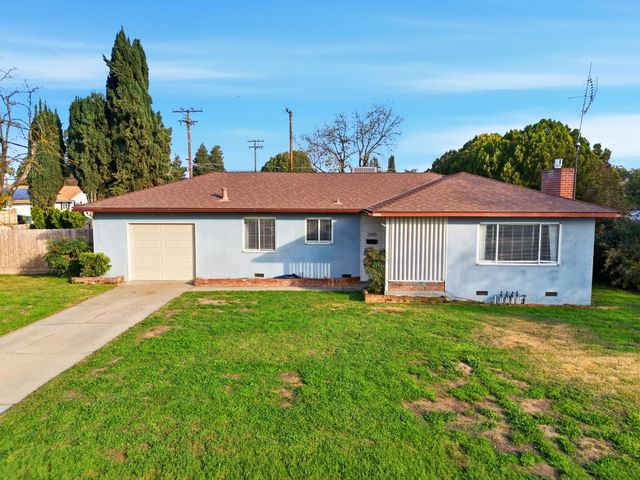 2410 S Locust Street, Visalia, CA 93277