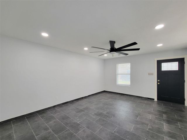 11850 Greencanyon Drive, Houston, TX 77044