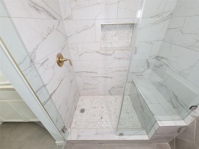 11850 Greencanyon Drive, Houston, TX 77044