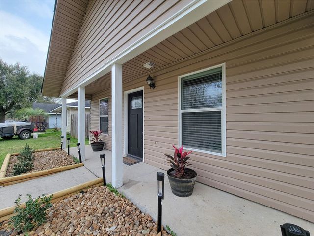 11850 Greencanyon Drive, Houston, TX 77044