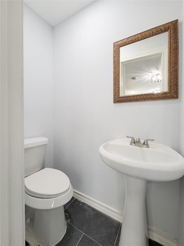 11850 Greencanyon Drive, Houston, TX 77044