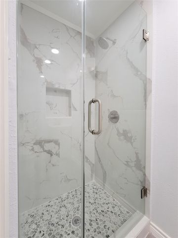 11850 Greencanyon Drive, Houston, TX 77044