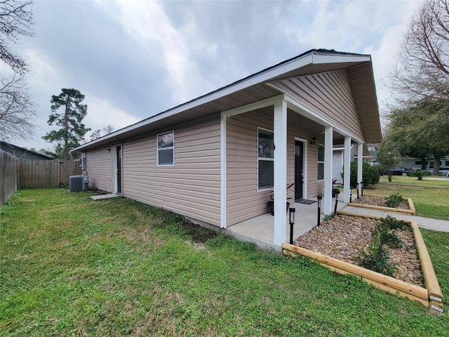 11850 Greencanyon Drive, Houston, TX 77044