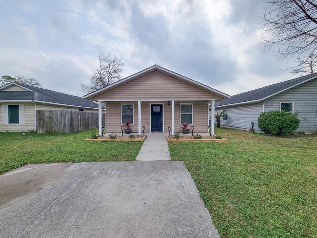 11850 Greencanyon Drive, Houston, TX 77044