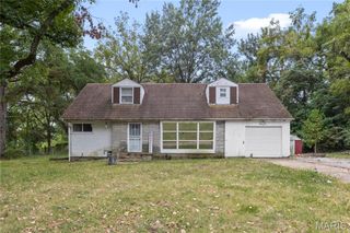 13091 E Lakeridge Drive, St Louis, MO 63138