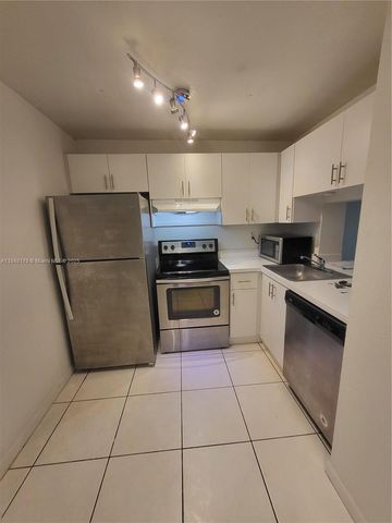 9360 Fontainebleau Blvd 508, Miami, FL 33172
