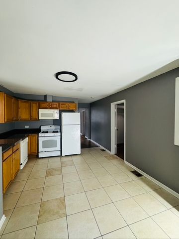 2123 N Mango Avenue 1, Chicago, IL 60639