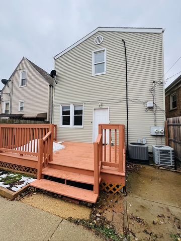 2123 N Mango Avenue 1, Chicago, IL 60639