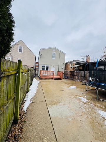 2123 N Mango Avenue 1, Chicago, IL 60639