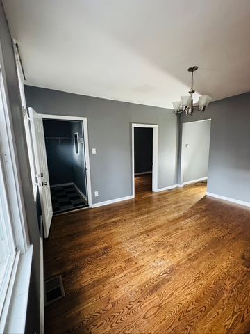 2123 N Mango Avenue 1, Chicago, IL 60639