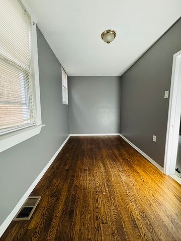 2123 N Mango Avenue 1, Chicago, IL 60639