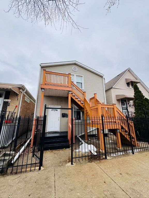 2123 N Mango Avenue 1, Chicago, IL 60639