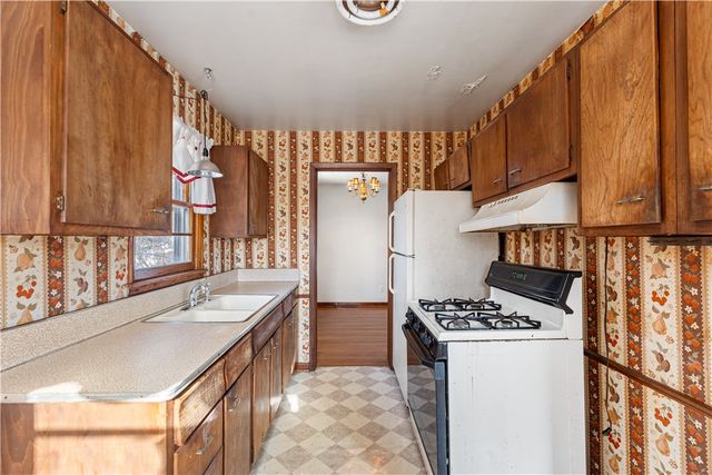 6779 Bear Ridge Road, Pendleton, NY 14094