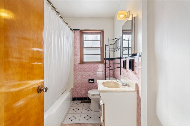 6779 Bear Ridge Road, Pendleton, NY 14094