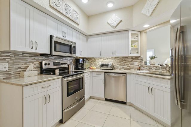 7232 CEDAR HOLLOW CIRCLE 7232, Bradenton, FL 34203