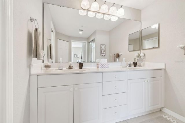 7232 CEDAR HOLLOW CIRCLE 7232, Bradenton, FL 34203