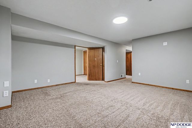 601 Chestnut Drive, Gretna, NE 68028