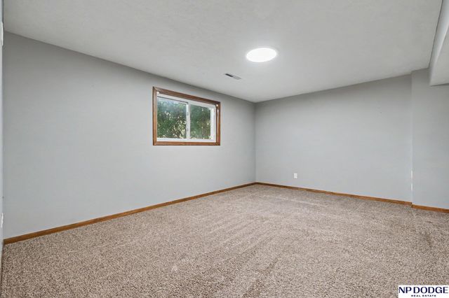 601 Chestnut Drive, Gretna, NE 68028