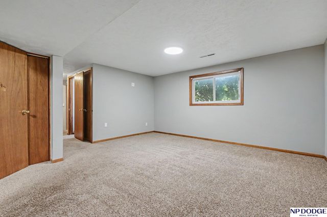 601 Chestnut Drive, Gretna, NE 68028