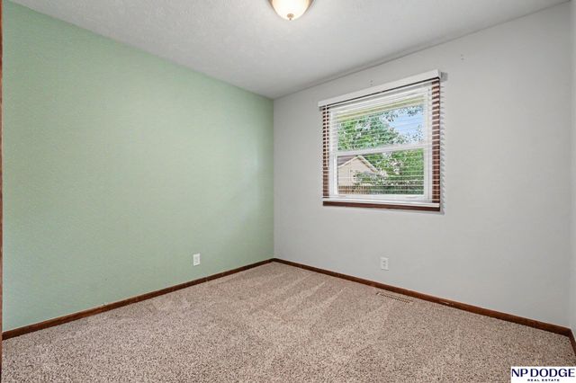 601 Chestnut Drive, Gretna, NE 68028