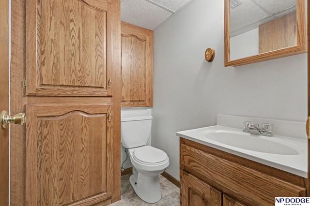 601 Chestnut Drive, Gretna, NE 68028