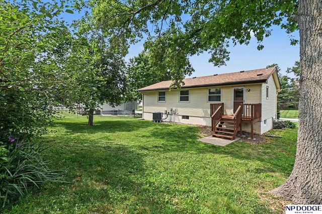601 Chestnut Drive, Gretna, NE 68028
