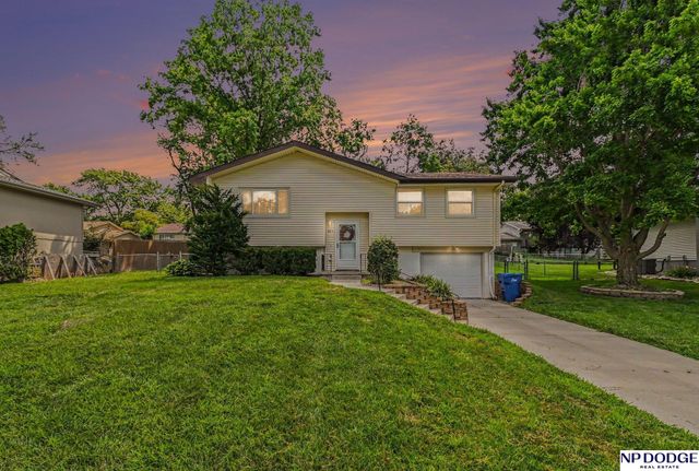 601 Chestnut Drive, Gretna, NE 68028