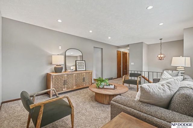 601 Chestnut Drive, Gretna, NE 68028