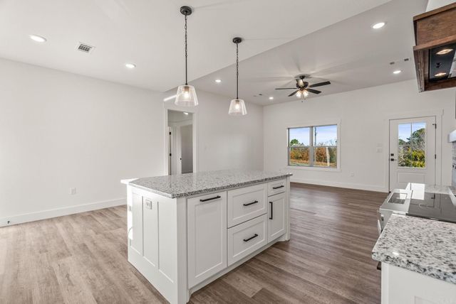 21 West Cedar Hill Road, Greenbrier, AR 72058