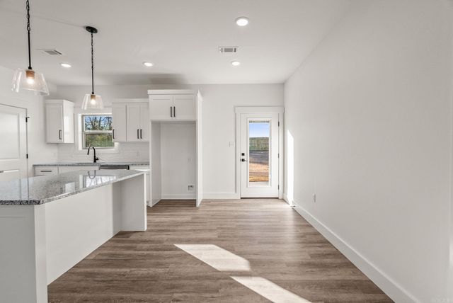 21 West Cedar Hill Road, Greenbrier, AR 72058