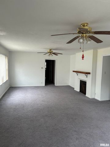 620 N 10TH Street, Herrin, IL 62948