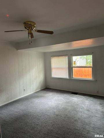 620 N 10TH Street, Herrin, IL 62948