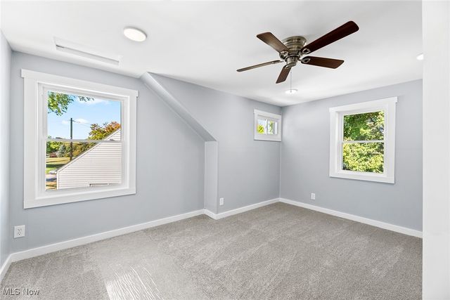 1916 Victoria Street, Cuyahoga Falls, OH 44221