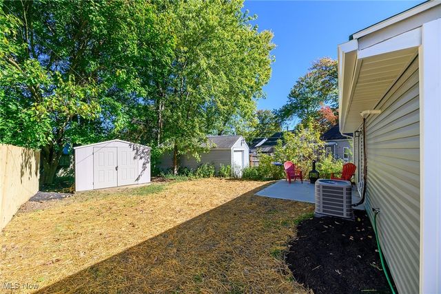 1916 Victoria Street, Cuyahoga Falls, OH 44221