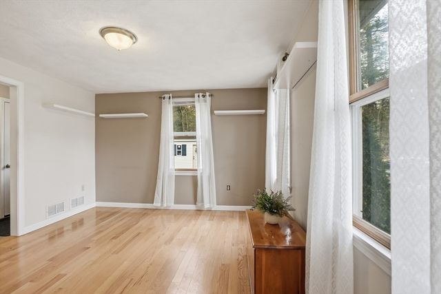 18 Trifiro Rd, Billerica, MA 01821