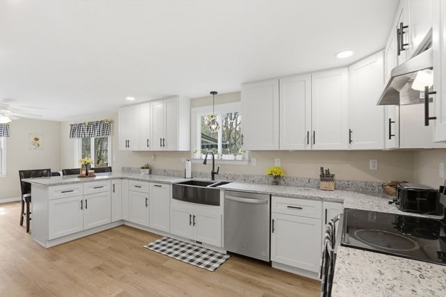 18 Trifiro Rd, Billerica, MA 01821